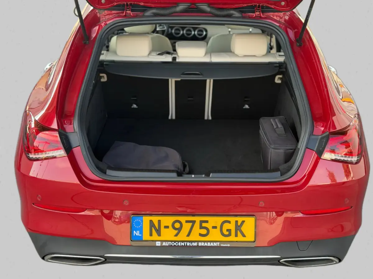 250e Solution AMG Limited (NL-auto, Goed OnderH, Panorama, SfeerV, Carplay, Lane Assist)