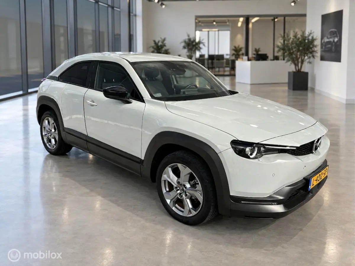 e-SkyActiv 145 36 kWh | 2021 | 44.696 km | SOH 92% | Stoel- en stuurverwarming