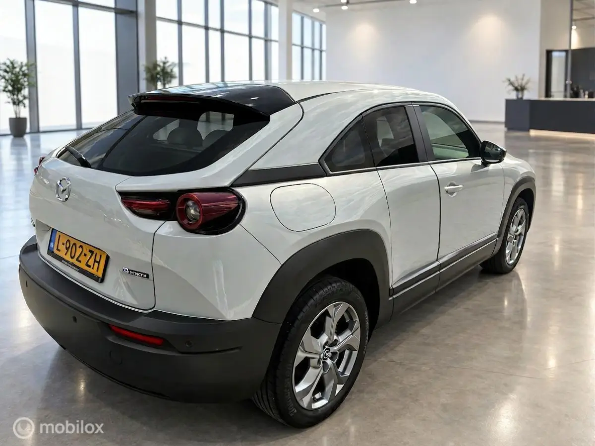 e-SkyActiv 145 36 kWh | 2021 | 44.696 km | SOH 92% | Stoel- en stuurverwarming