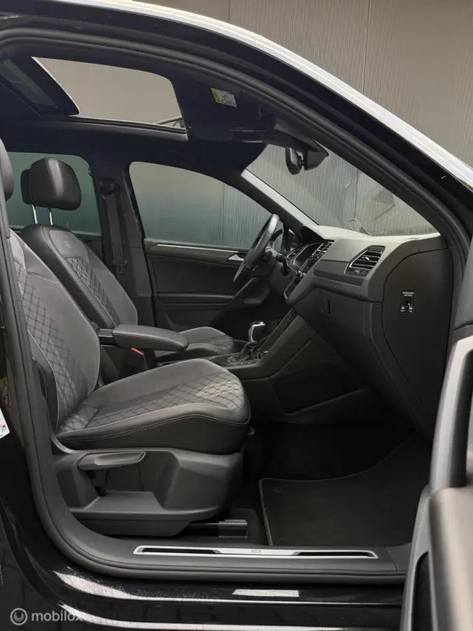 1.4 TSI eHybrid R-Line|HUD|Pano|trekhaak