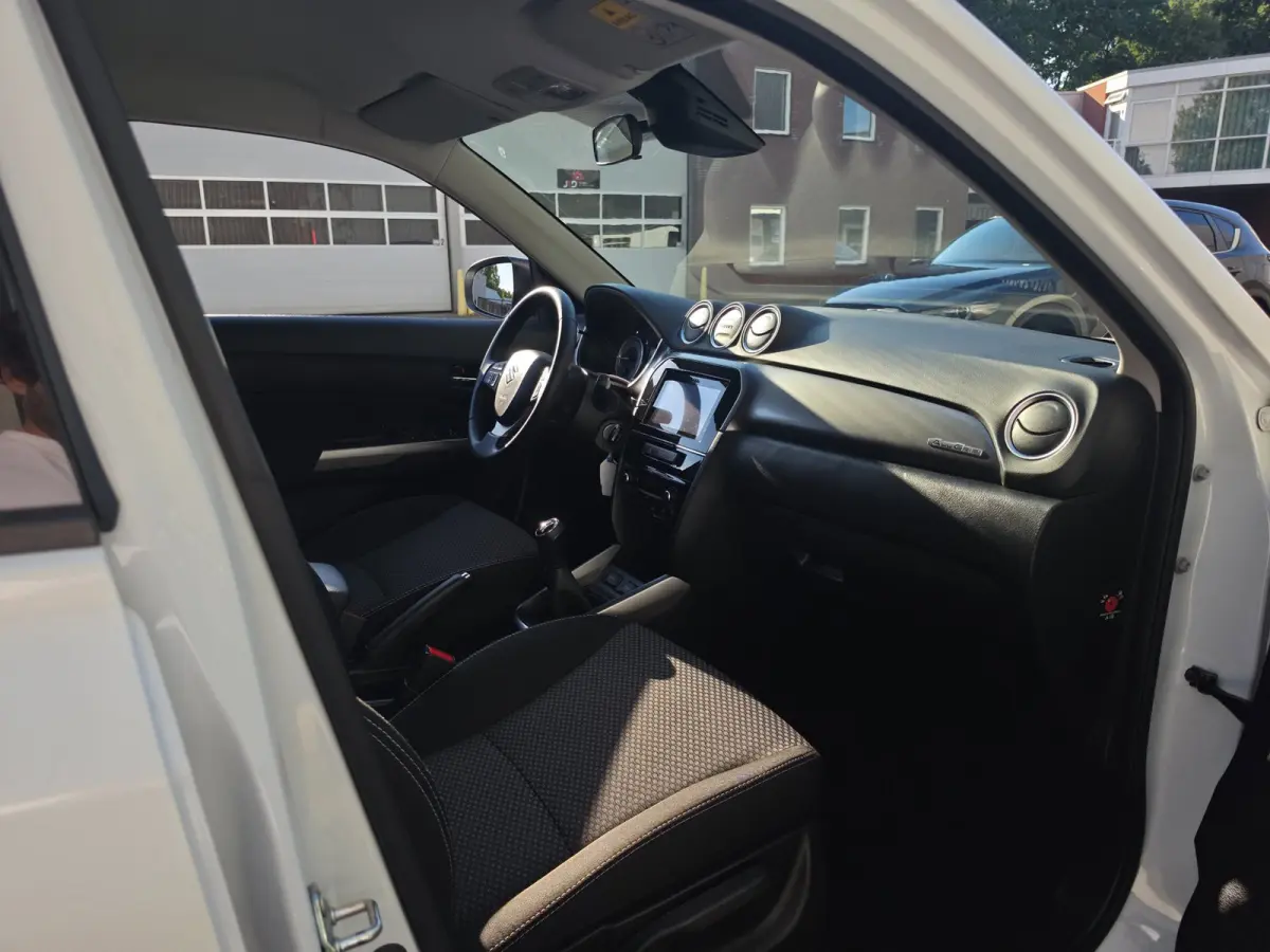 1.0 Boosterjet AllGrip Select|Camera/CarPlay®