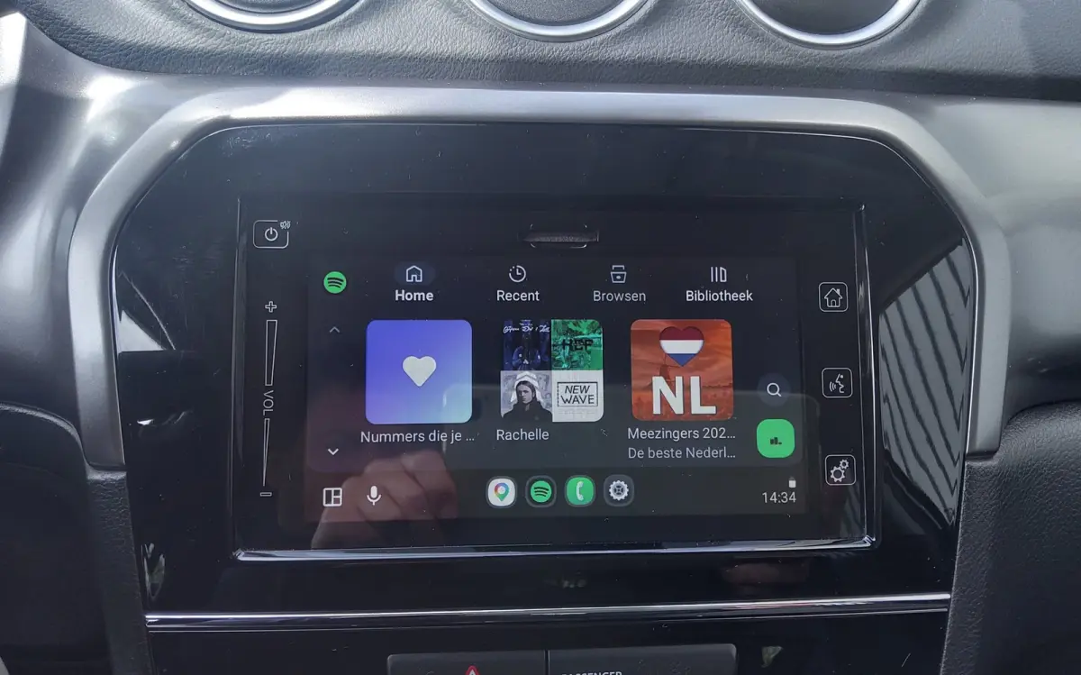 1.0 Boosterjet AllGrip Select|Camera/CarPlay®