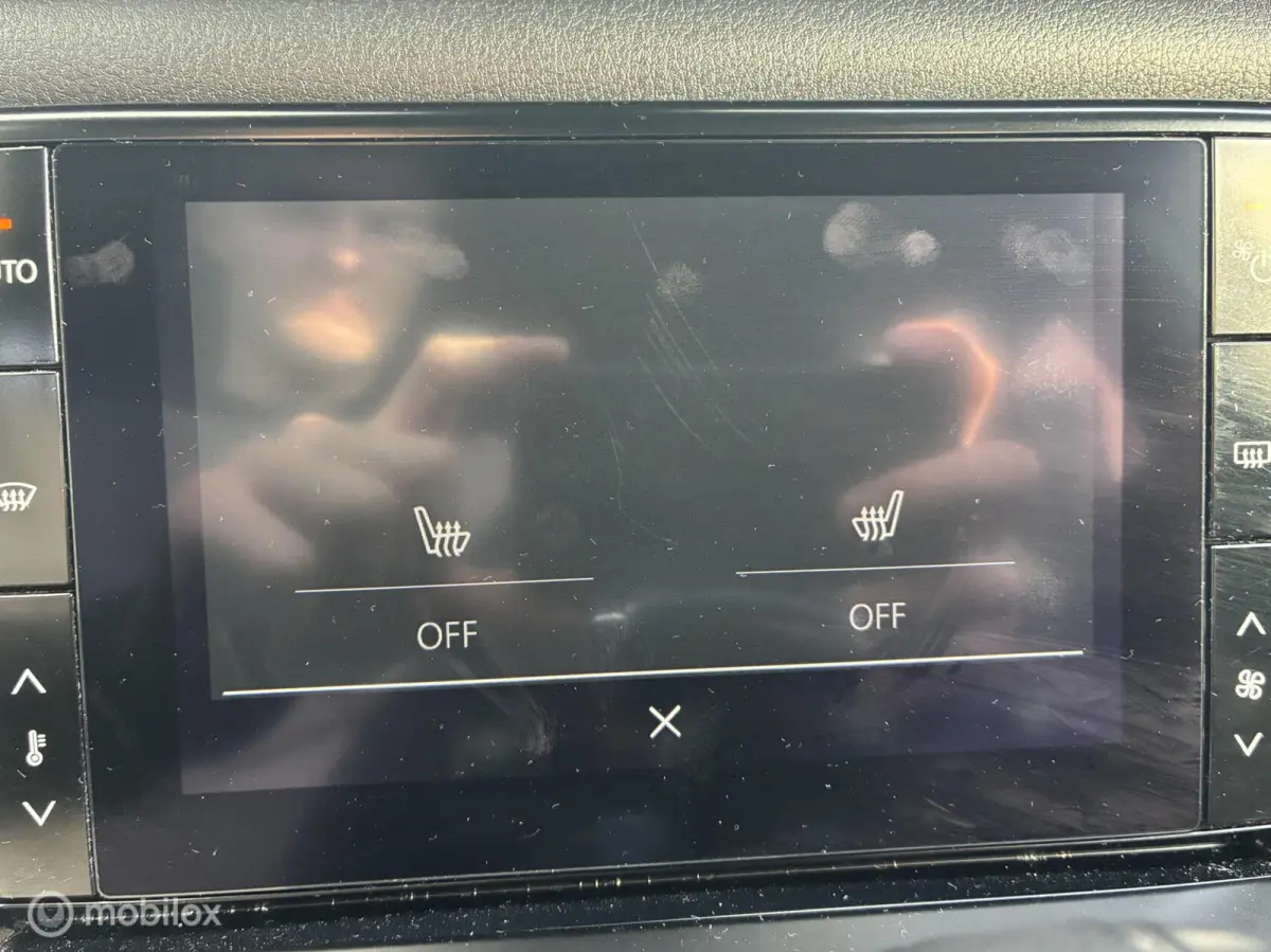 e-SkyActiv 145 First Edition 36 kWh | SOH 92,5% | HUD | Camera | Stoelverwarming