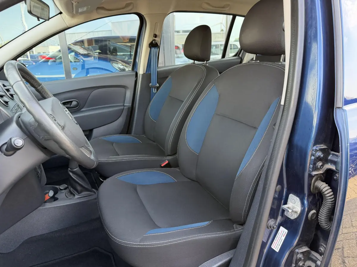 0.9 TCe 10th Anniversary 90PK | 1e Eigenaar | Volledig Dealeronderhouden! | NL AUTO | NAP | Afneembare Trekhaak | Airco | Parkeersensoren | Navigatie | Cruise Control | 2 Sleutels |
