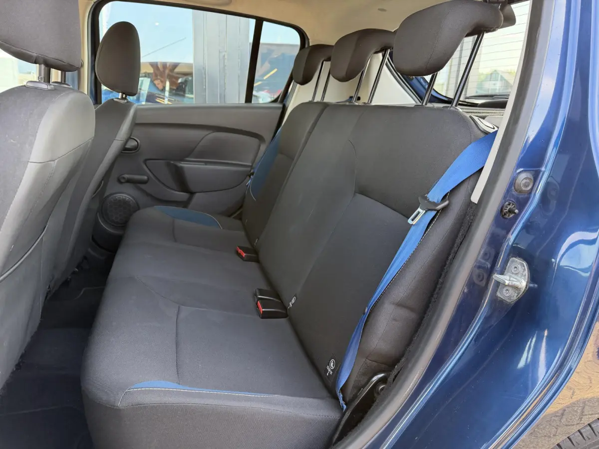 0.9 TCe 10th Anniversary 90PK | 1e Eigenaar | Volledig Dealeronderhouden! | NL AUTO | NAP | Afneembare Trekhaak | Airco | Parkeersensoren | Navigatie | Cruise Control | 2 Sleutels |