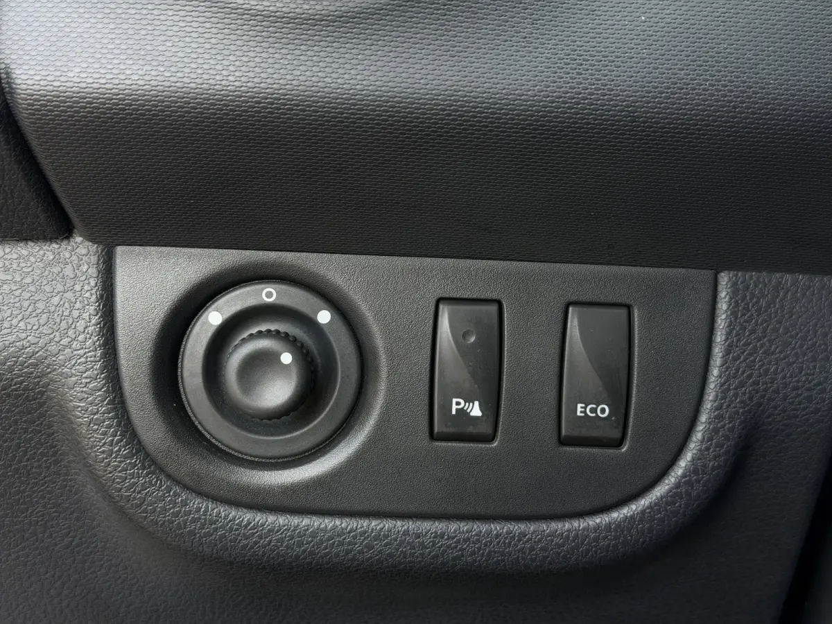 0.9 TCe 10th Anniversary 90PK | 1e Eigenaar | Volledig Dealeronderhouden! | NL AUTO | NAP | Afneembare Trekhaak | Airco | Parkeersensoren | Navigatie | Cruise Control | 2 Sleutels |