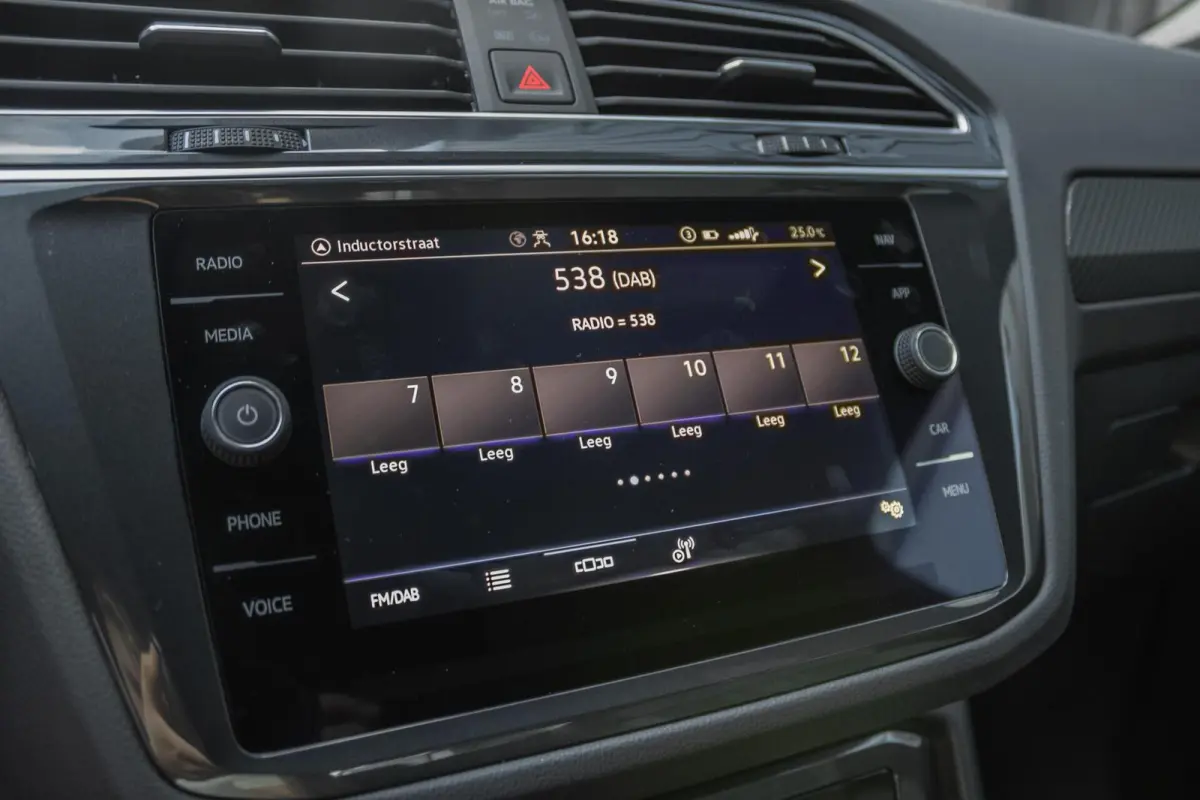 1.4 TSI eHybrid R-Line | IQ-LIGHT | ACC | CARPLAY |