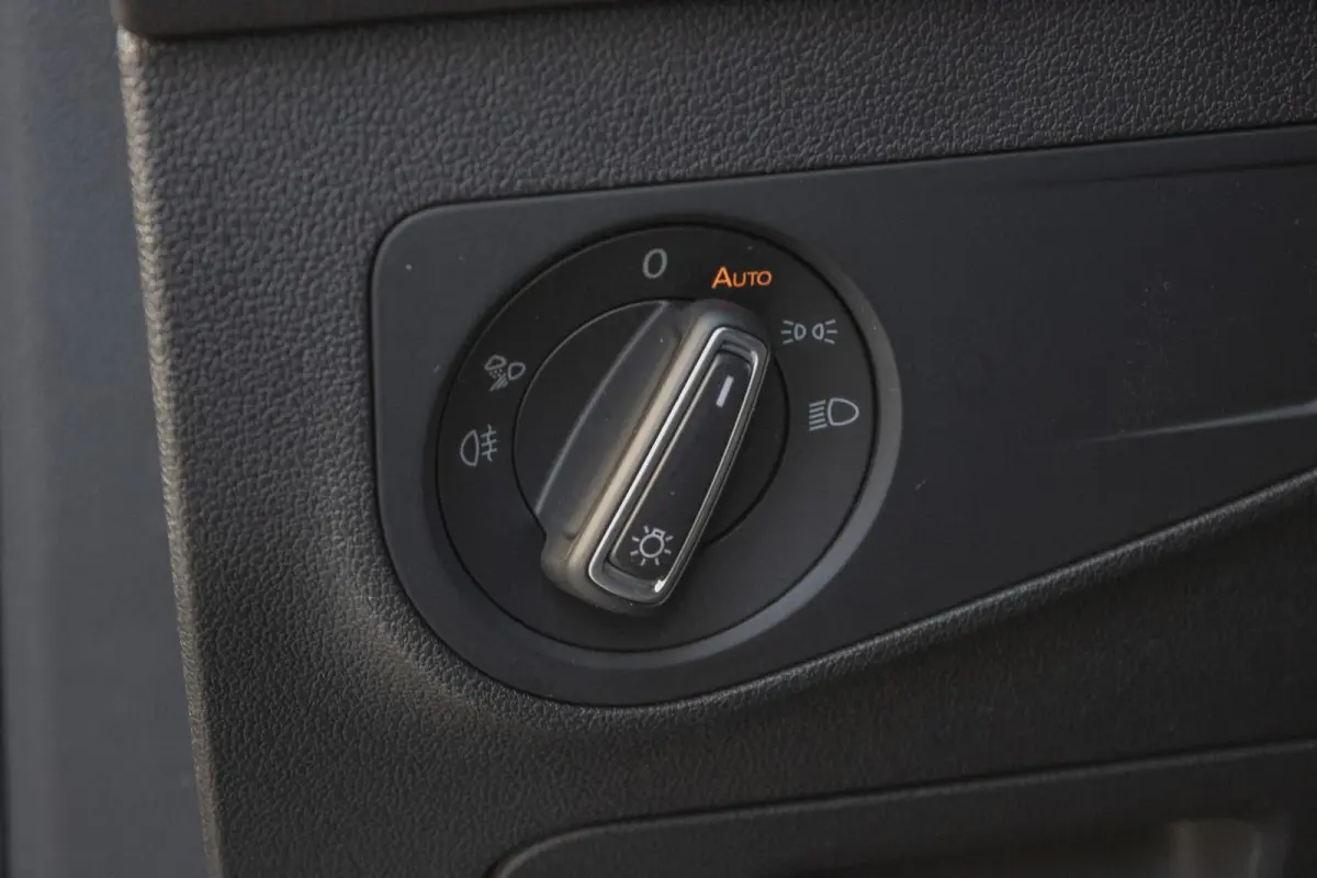1.4 TSI eHybrid R-Line | IQ-LIGHT | ACC | CARPLAY |