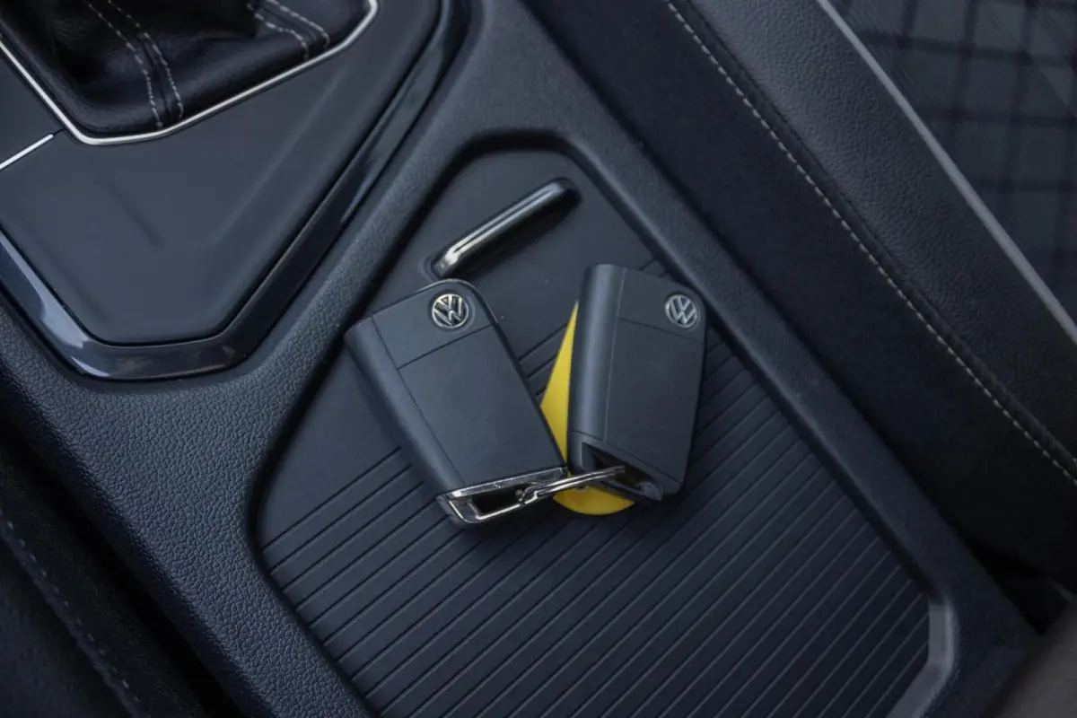 1.4 TSI eHybrid R-Line | IQ-LIGHT | ACC | CARPLAY |