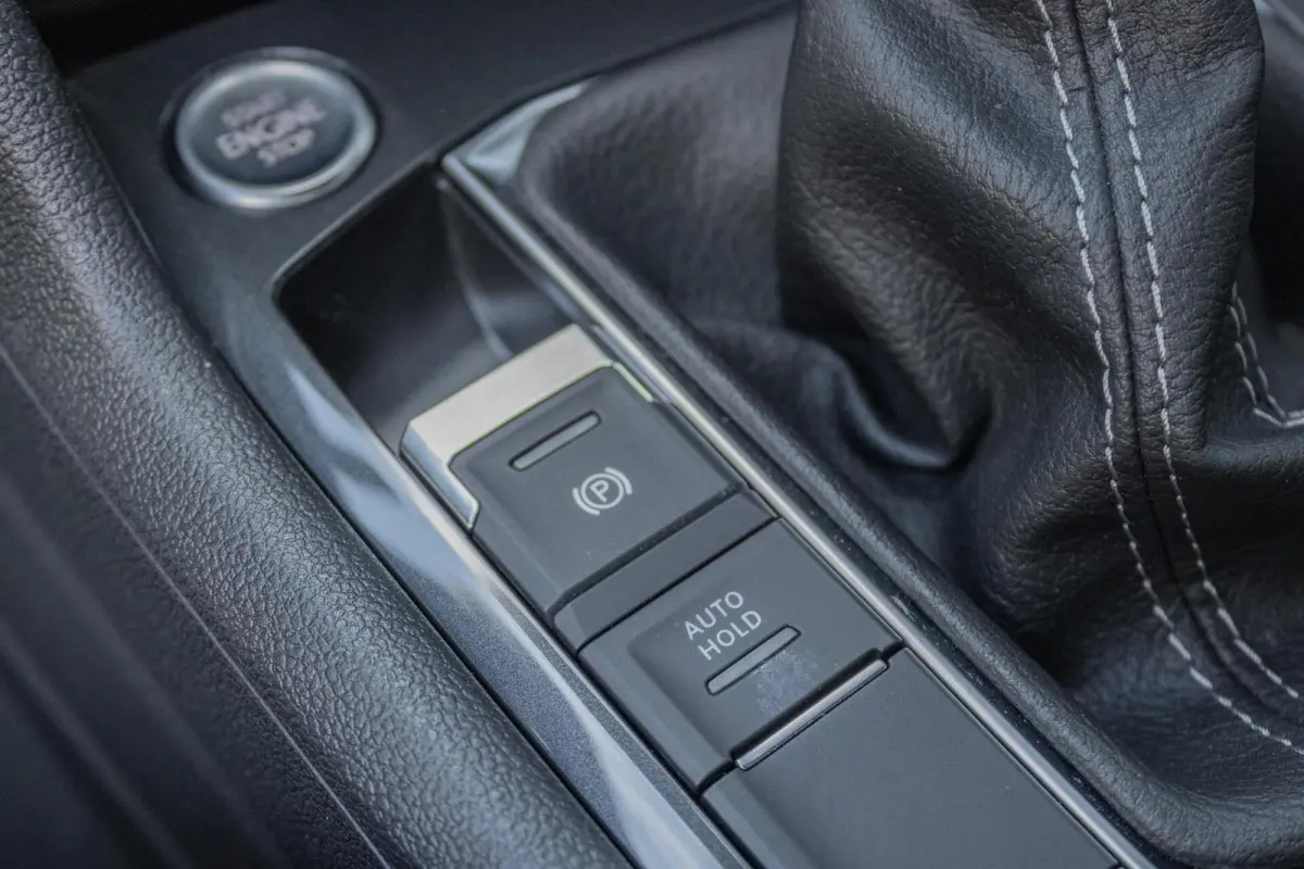 1.4 TSI eHybrid R-Line | IQ-LIGHT | ACC | CARPLAY |