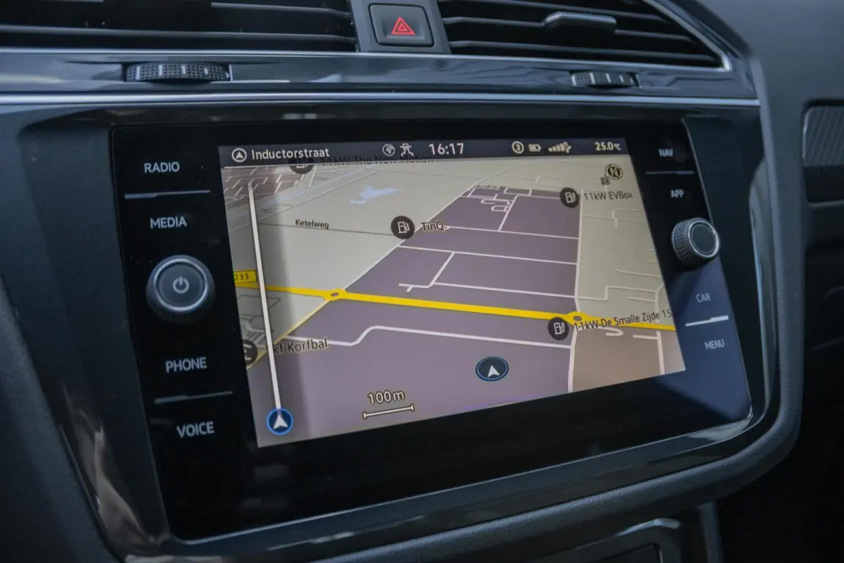 1.4 TSI eHybrid R-Line | IQ-LIGHT | ACC | CARPLAY |