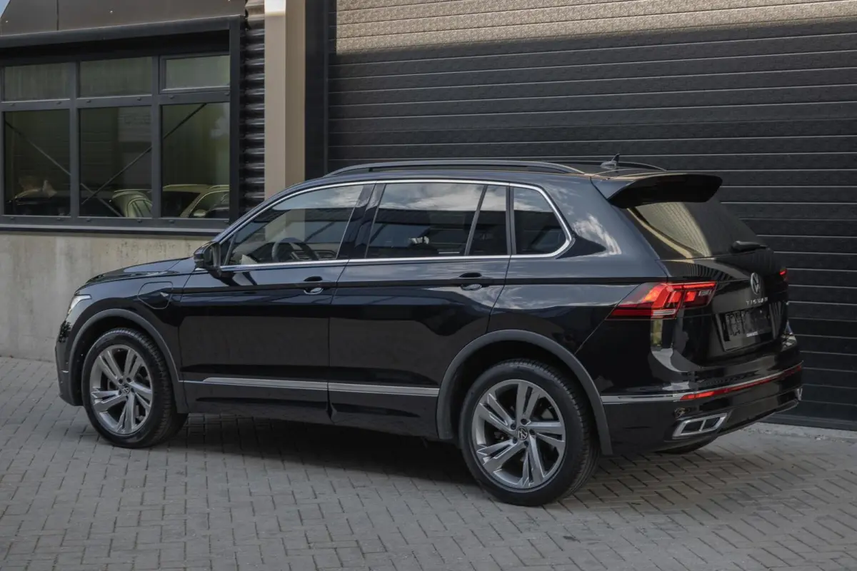 1.4 TSI eHybrid R-Line | IQ-LIGHT | ACC | CARPLAY |