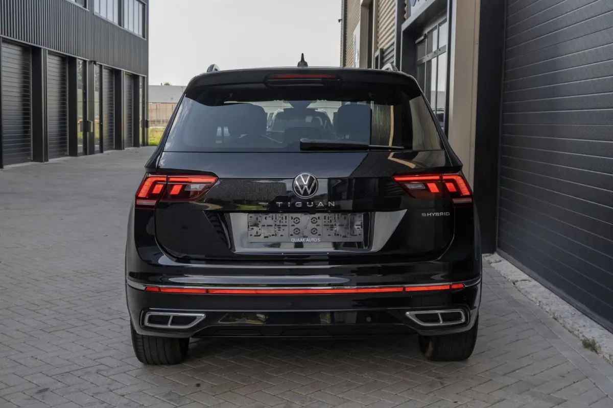 1.4 TSI eHybrid R-Line | IQ-LIGHT | ACC | CARPLAY |