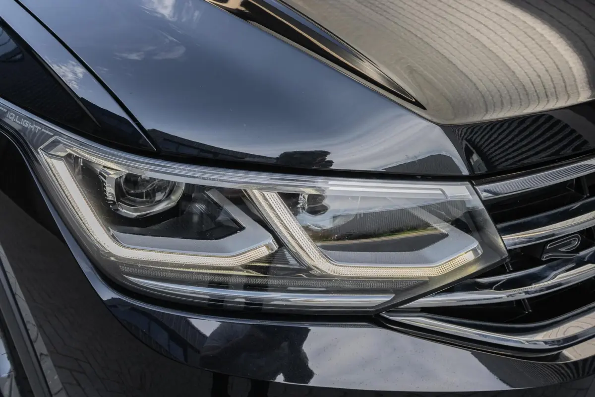 1.4 TSI eHybrid R-Line | IQ-LIGHT | ACC | CARPLAY |
