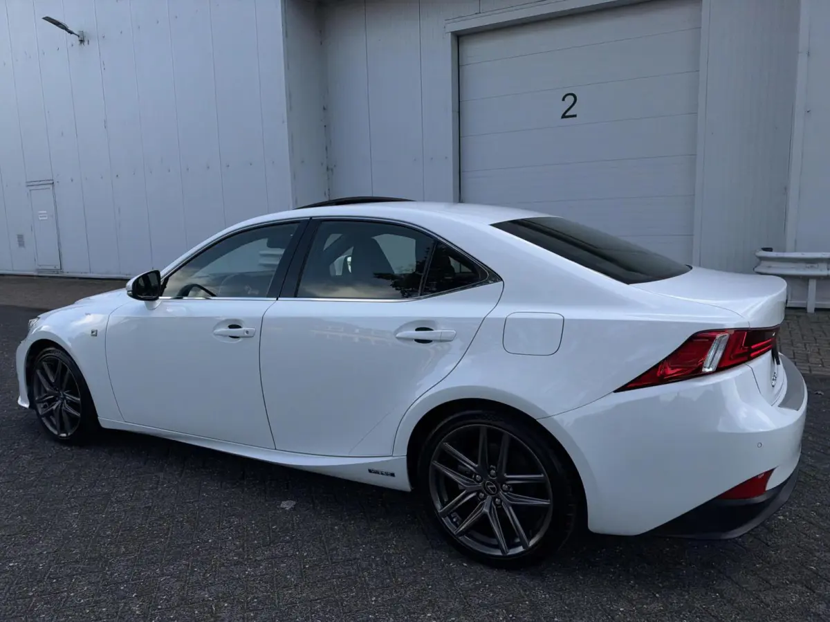 300h F Sport Edition - UNIEK/NAVI/CAMERA/LEER/NAP