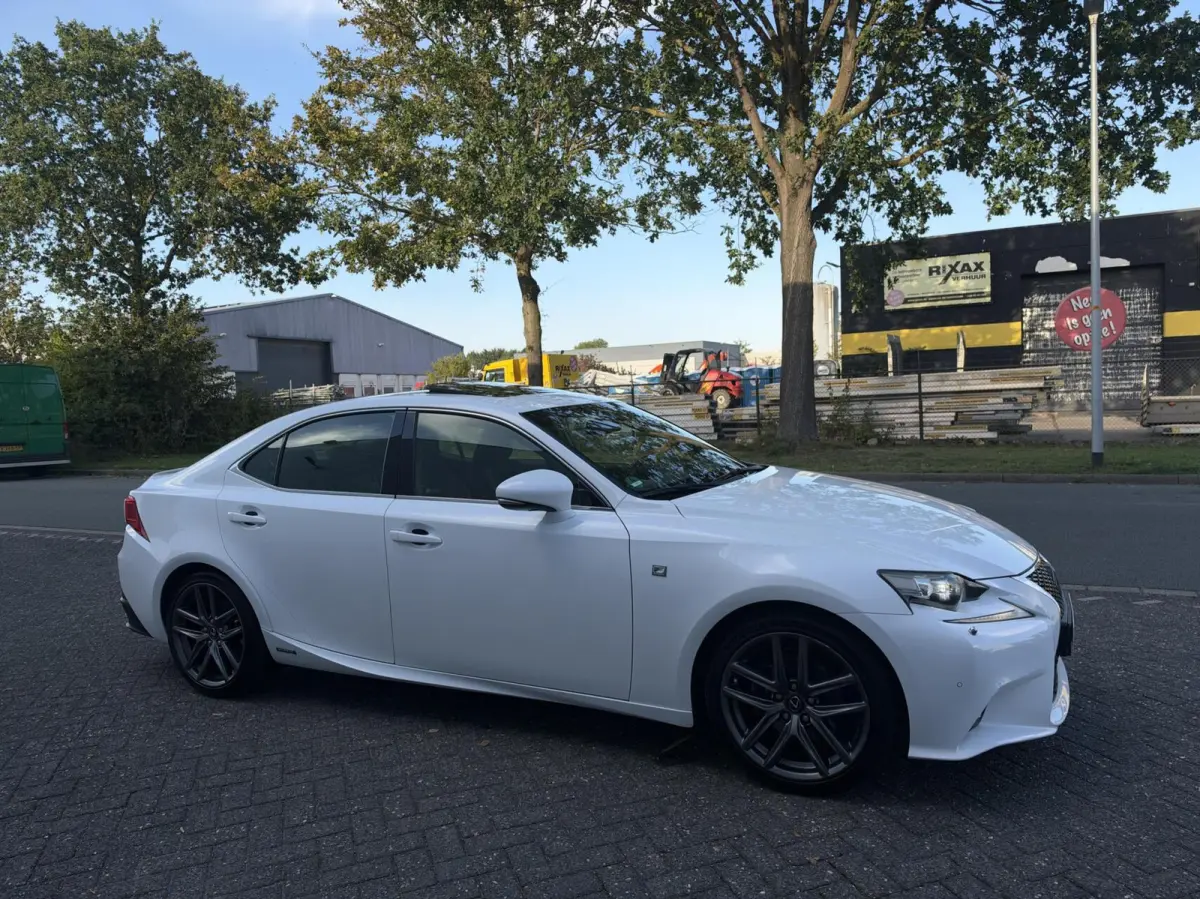 300h F Sport Edition - UNIEK/NAVI/CAMERA/LEER/NAP