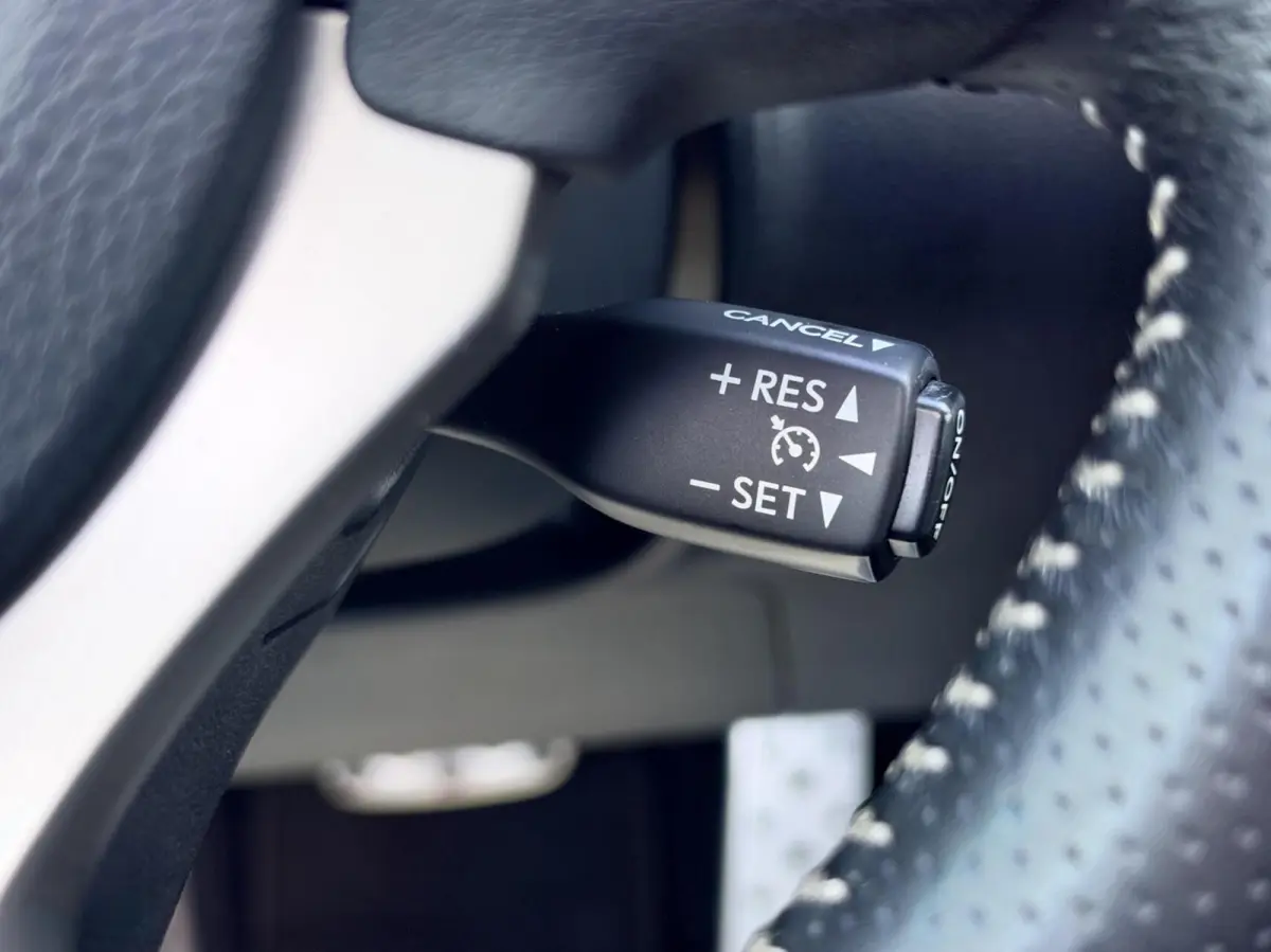 300h F Sport Edition - UNIEK/NAVI/CAMERA/LEER/NAP