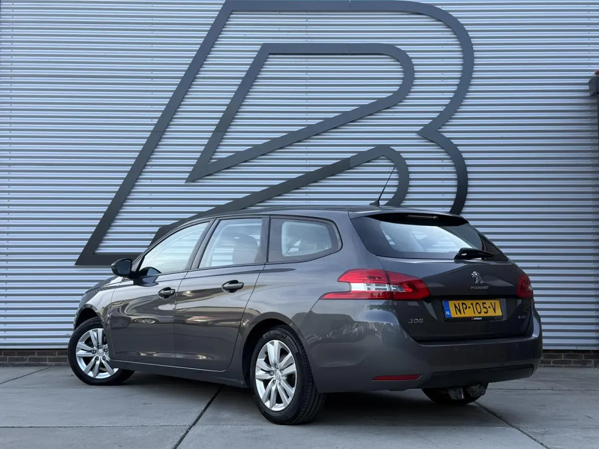 1.2 PureTech Style 2e Eigenaar|Clima|Cruise|Trekhaak|Navi|Elek ramen|Lm velgen|Nieuwe APK bij aflevering