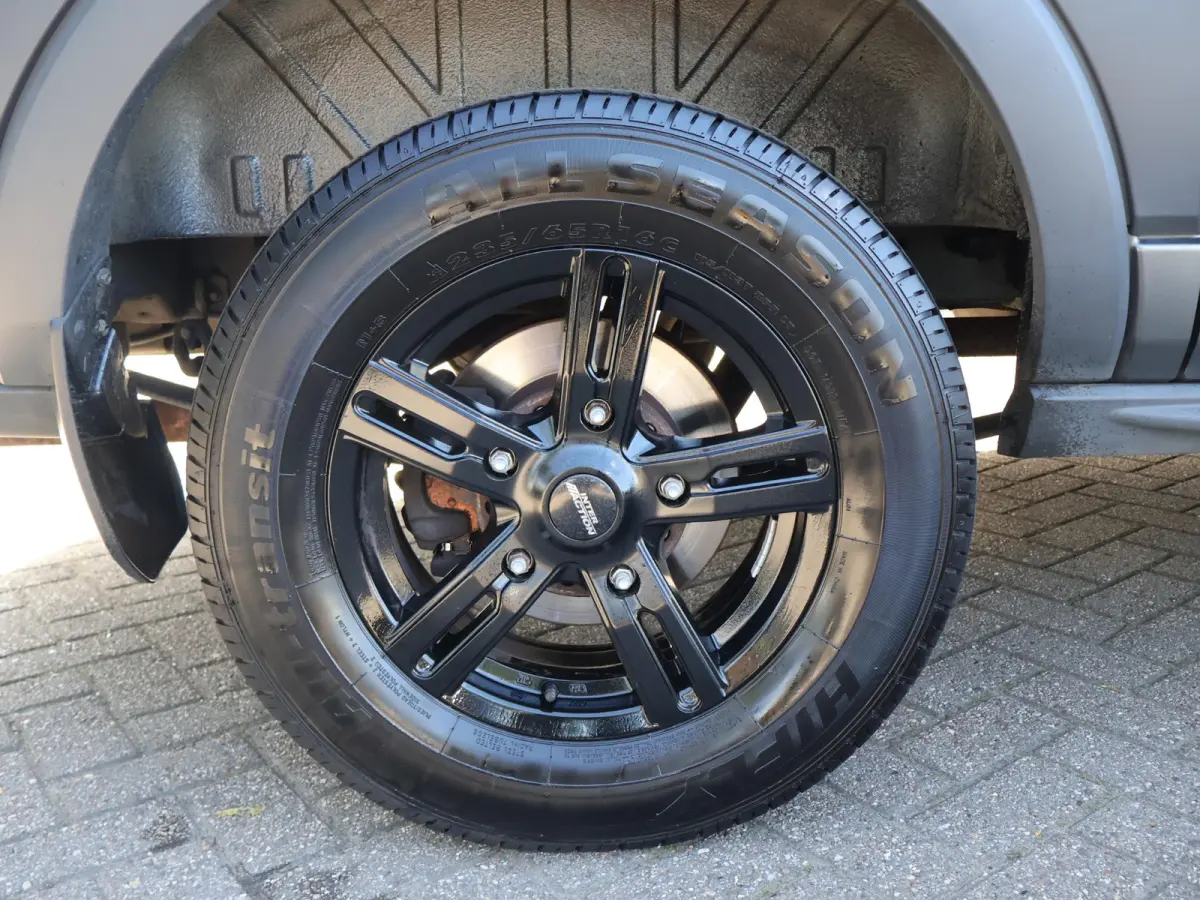 330 2.0 TDCI 130 PK L2H2 DUBBEL CABINE 5-PERS. *85.969 KM* | EURO 6 | TREKHAAK 2650 KG | LMV