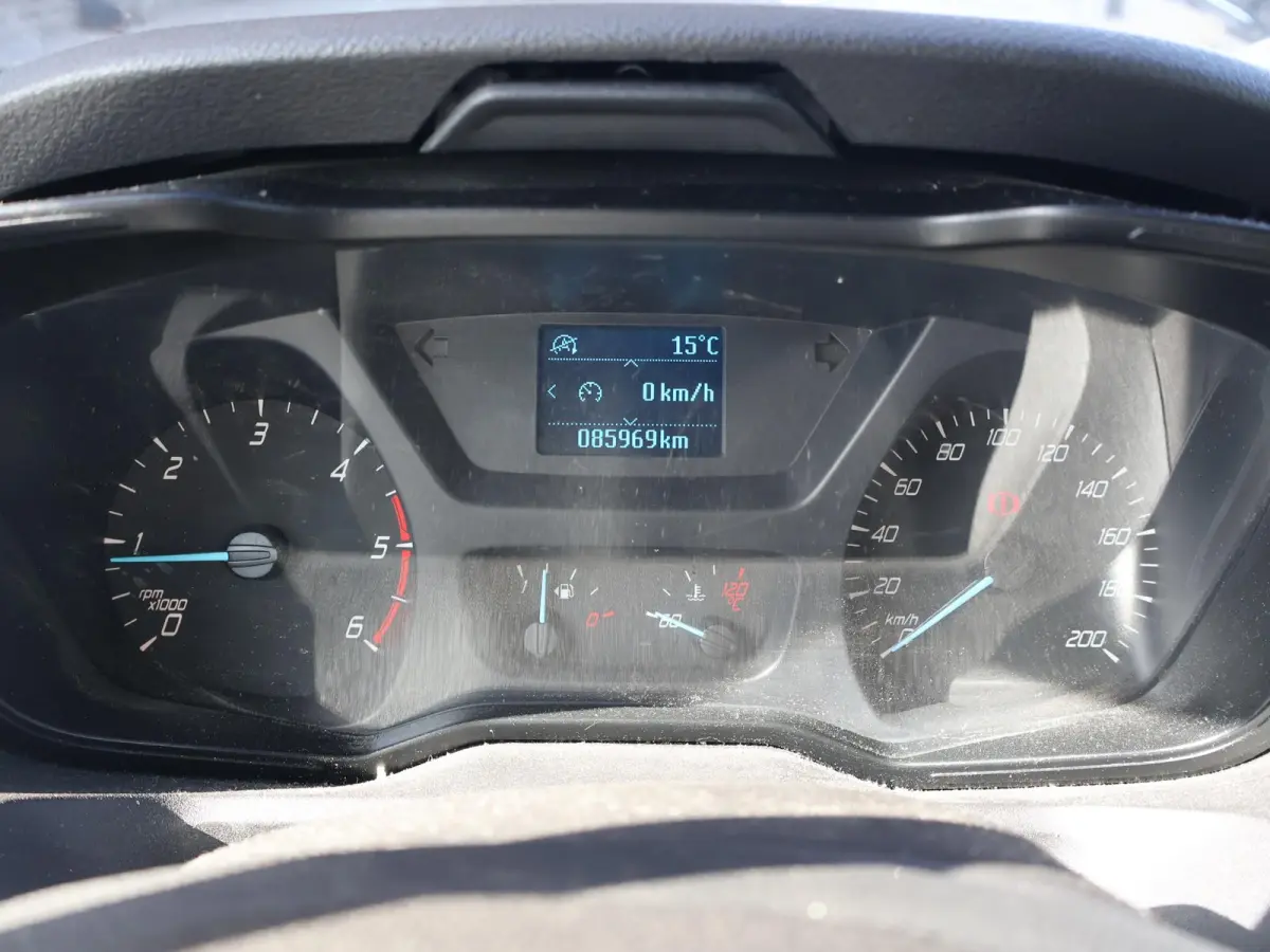 330 2.0 TDCI 130 PK L2H2 DUBBEL CABINE 5-PERS. *85.969 KM* | EURO 6 | TREKHAAK 2650 KG | LMV