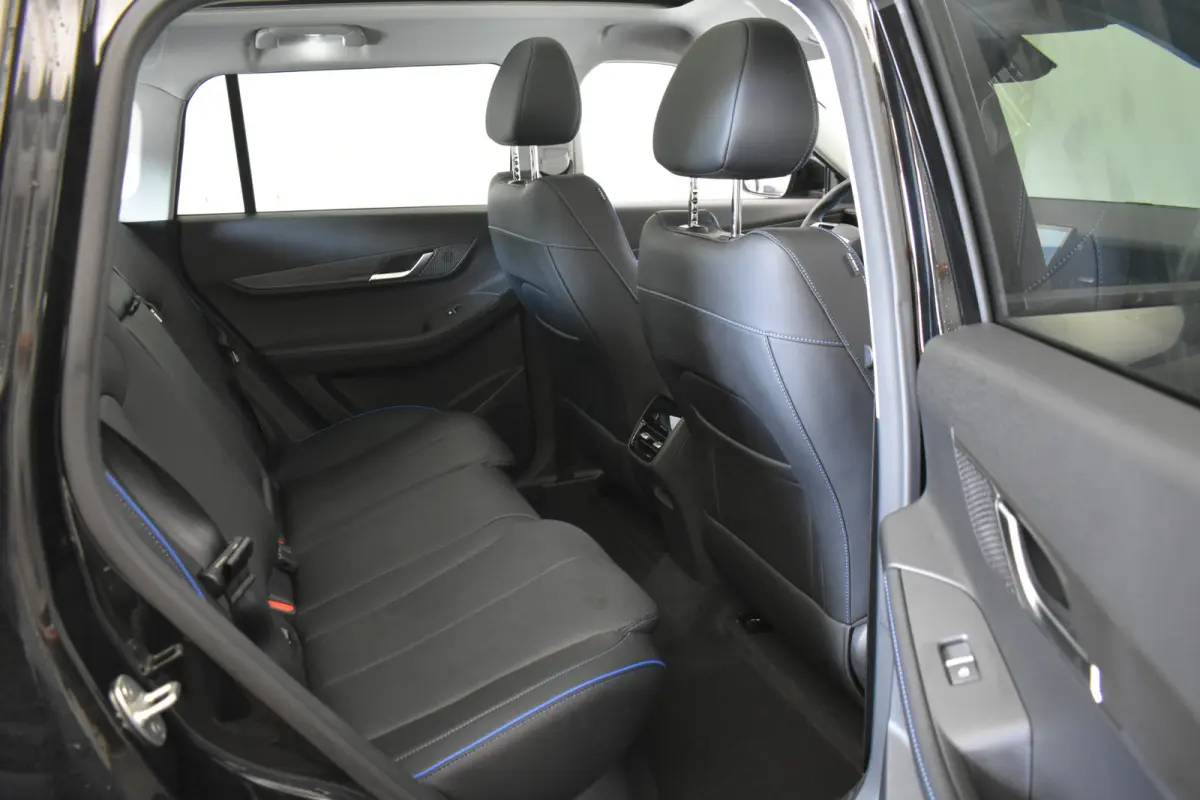 Exclusive 61 kWh | 405 km WLTP | Pano | Leder