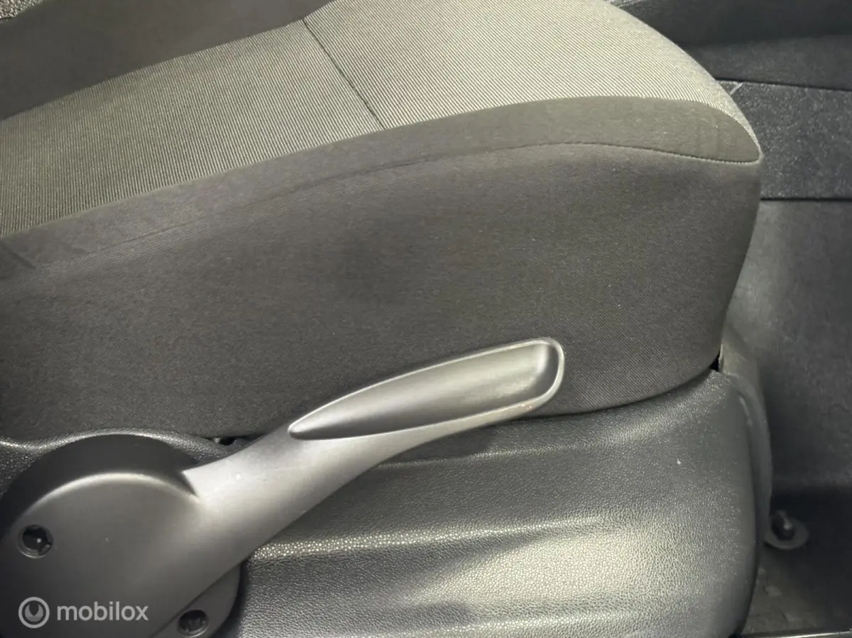 2.0 TDI Econ. Business [ NAP airco Bluetooth ]