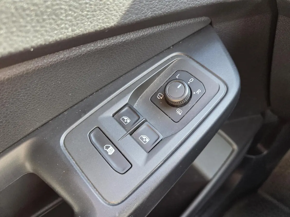 2.0 TDI Style Automaat | Virtual / Carplay / Camera / LED / Keyless / Bumpers in kleur | Zéér luxe!