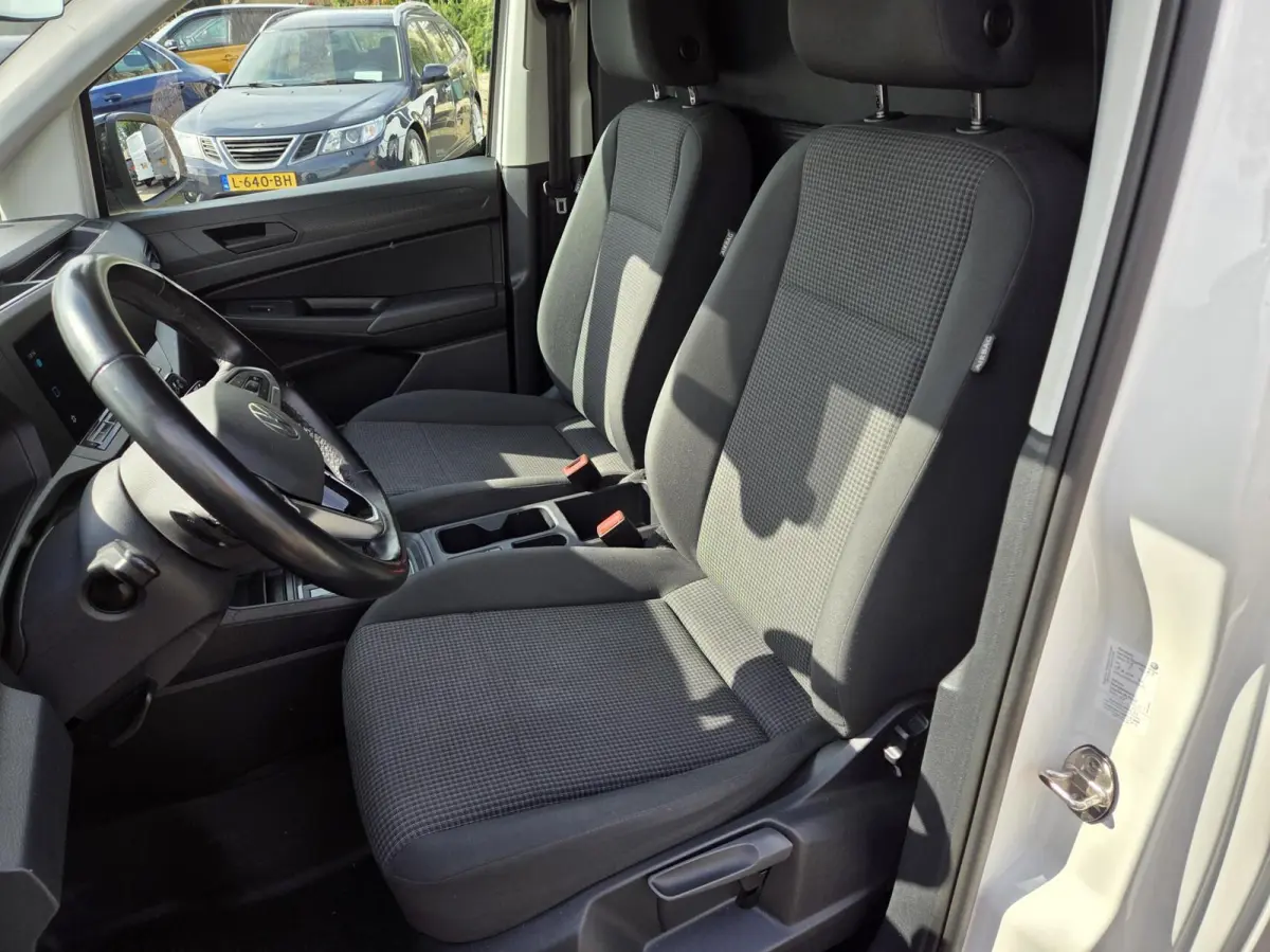 2.0 TDI Style Automaat | Virtual / Carplay / Camera / LED / Keyless / Bumpers in kleur | Zéér luxe!