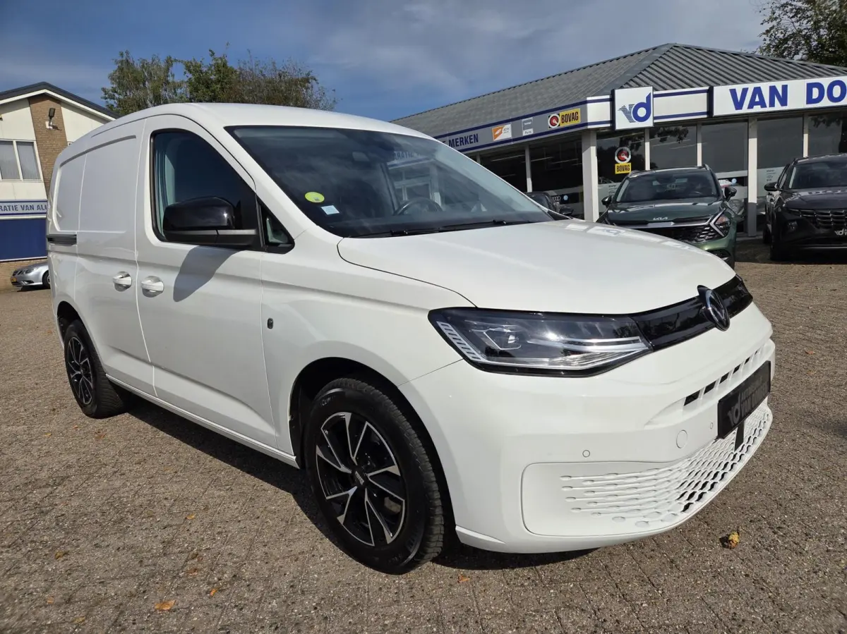 2.0 TDI Style Automaat | Virtual / Carplay / Camera / LED / Keyless / Bumpers in kleur | Zéér luxe!