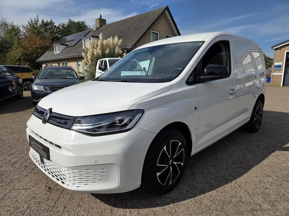 2.0 TDI Style Automaat | Virtual / Carplay / Camera / LED / Keyless / Bumpers in kleur | Zéér luxe!