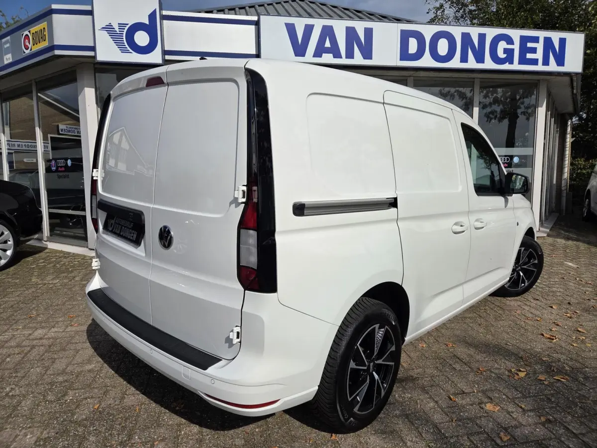 2.0 TDI Style Automaat | Virtual / Carplay / Camera / LED / Keyless / Bumpers in kleur | Zéér luxe!