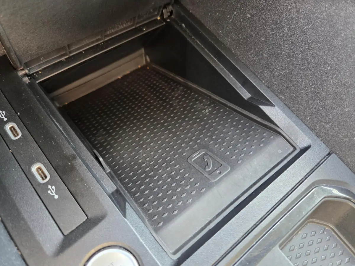 2.0 TDI Style Automaat | Virtual / Carplay / Camera / LED / Keyless / Bumpers in kleur | Zéér luxe!