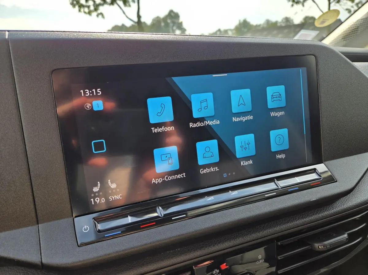 2.0 TDI Style Automaat | Virtual / Carplay / Camera / LED / Keyless / Bumpers in kleur | Zéér luxe!