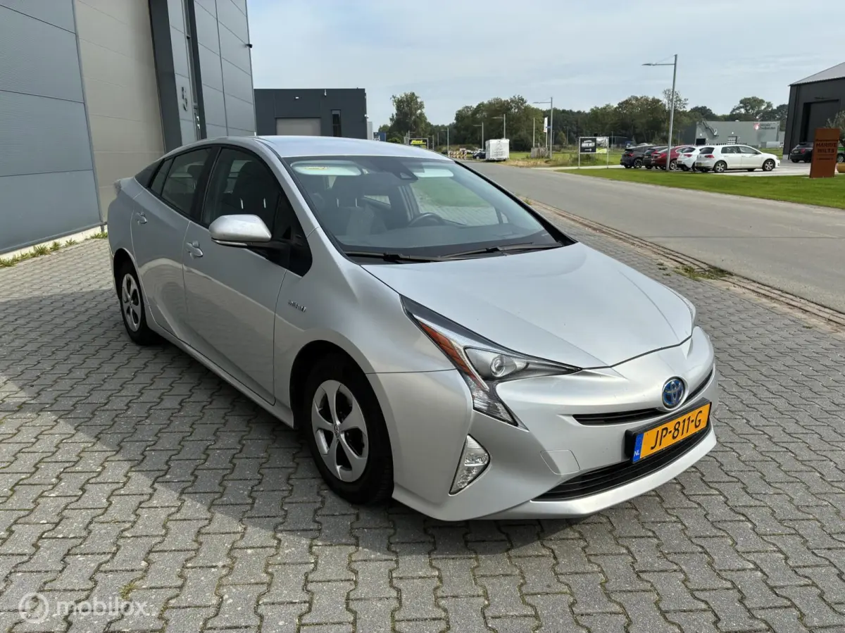 1.8 Dynamic | Hybrid | HUD | Navigatie | Lane Keeping | Stoelverwarming