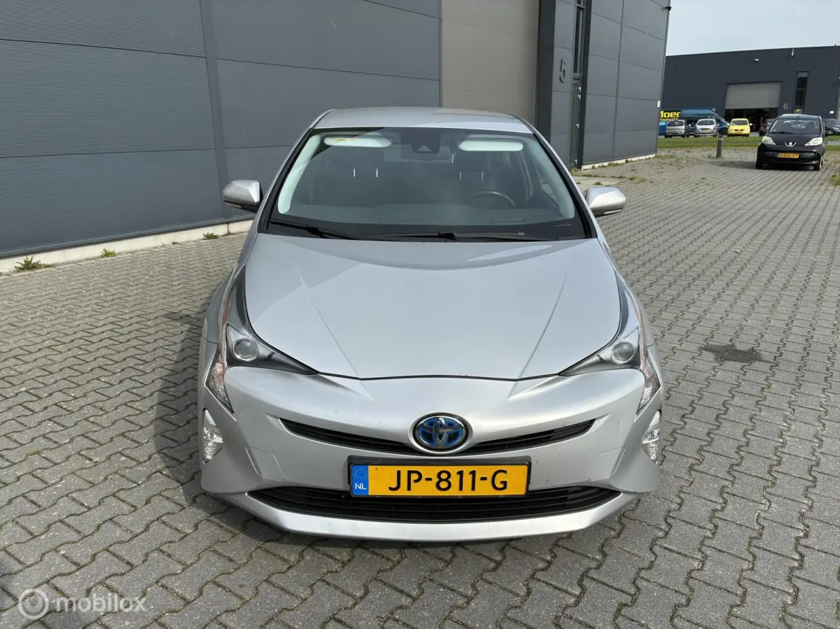 1.8 Dynamic | Hybrid | HUD | Navigatie | Lane Keeping | Stoelverwarming