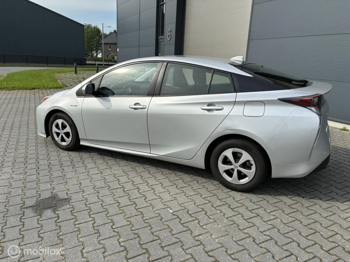 1.8 Dynamic | Hybrid | HUD | Navigatie | Lane Keeping | Stoelverwarming