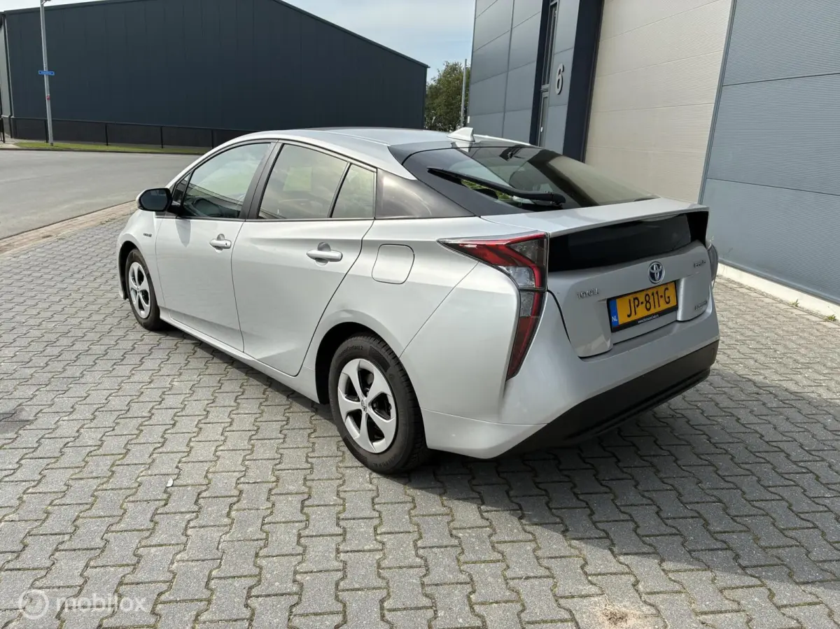 1.8 Dynamic | Hybrid | HUD | Navigatie | Lane Keeping | Stoelverwarming
