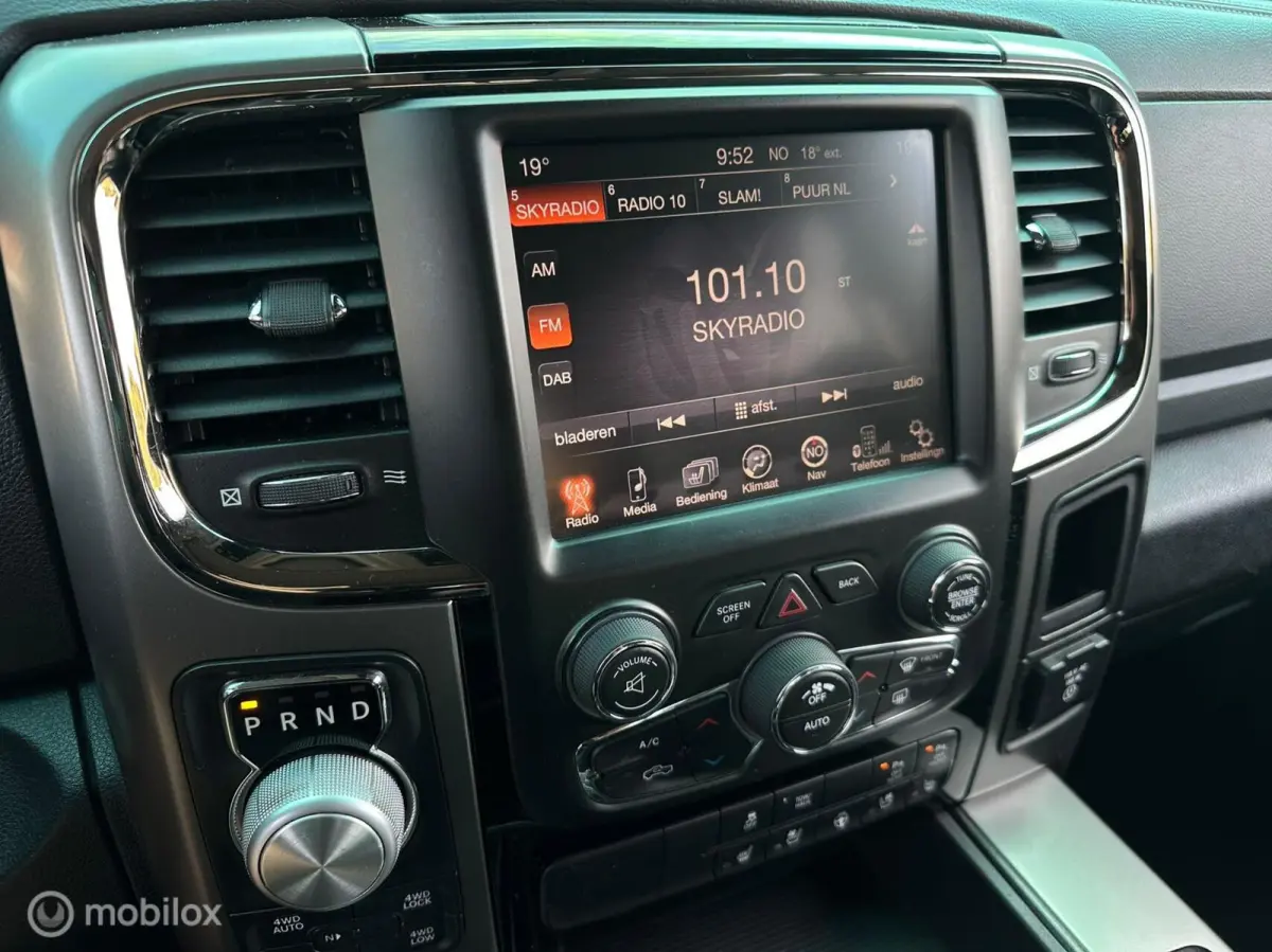 1500 5.7 V8 Sport Crew Cab 6'4 Marge