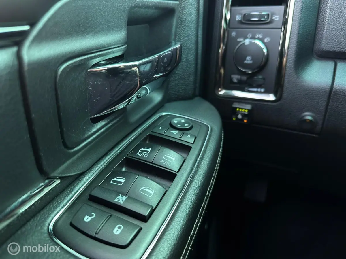 1500 5.7 V8 Sport Crew Cab 6'4 Marge