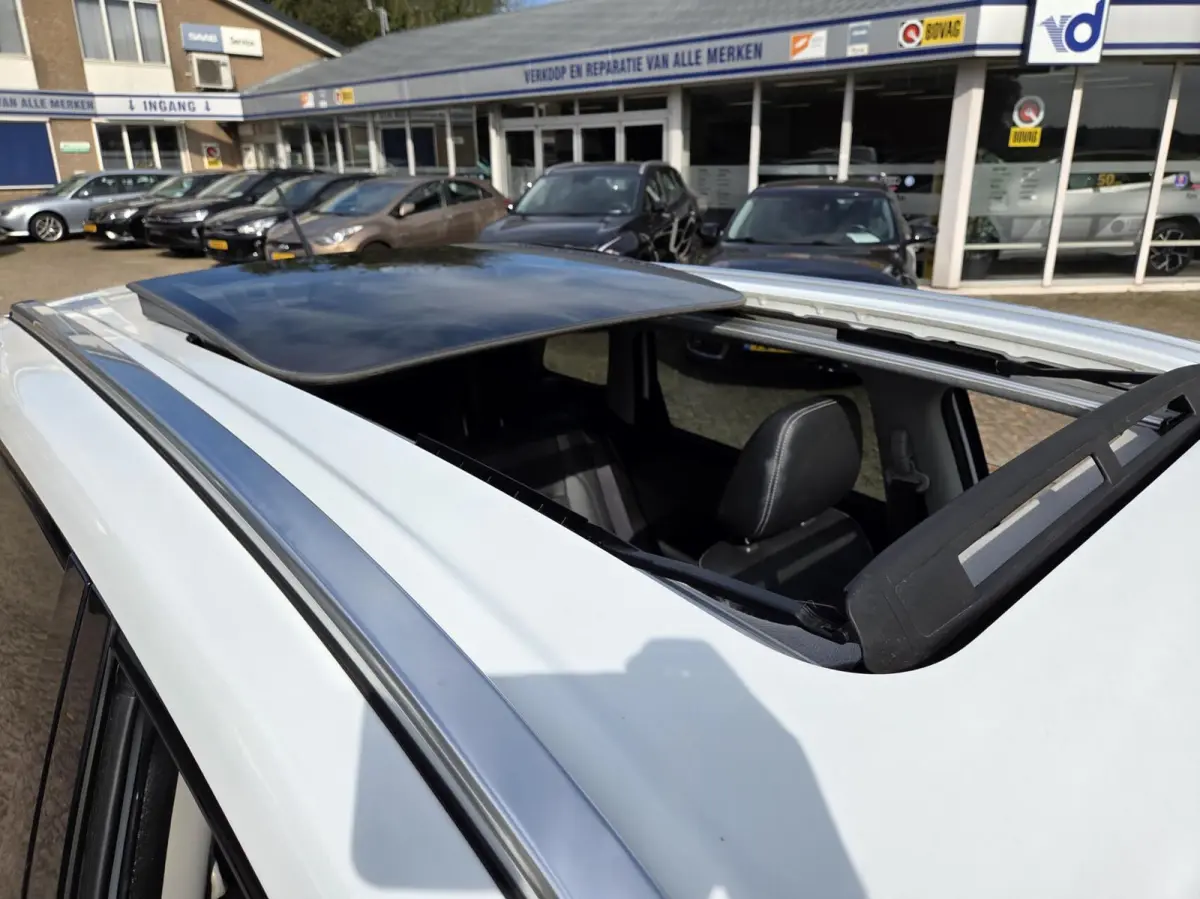 1.6 High Executive Automaat | Parelmoer / Panorama / Trekhaak / Outdoor pack | 1e Eigenaar / Zéér mooi!