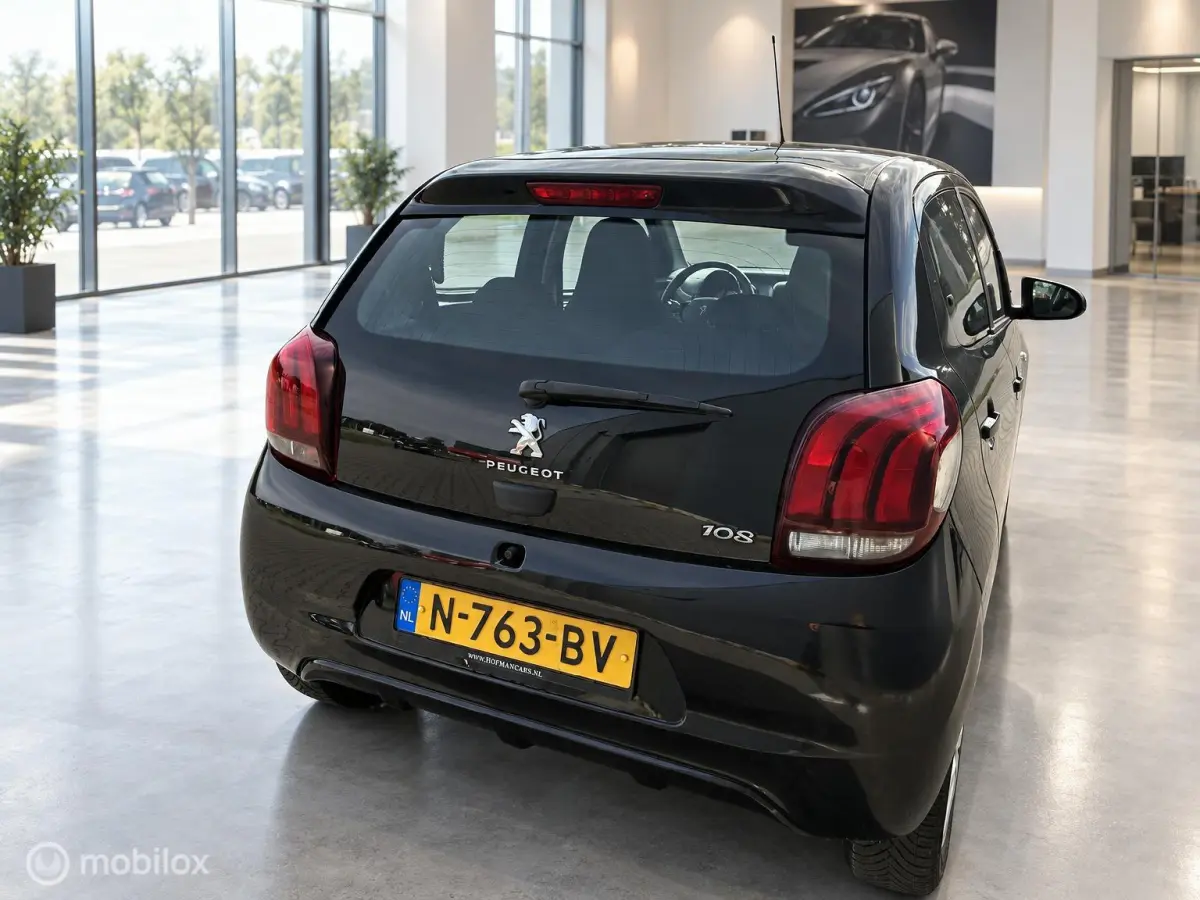 1.0 e-VTi Active | 5-deurs | 09/2021| Zwart | Airco