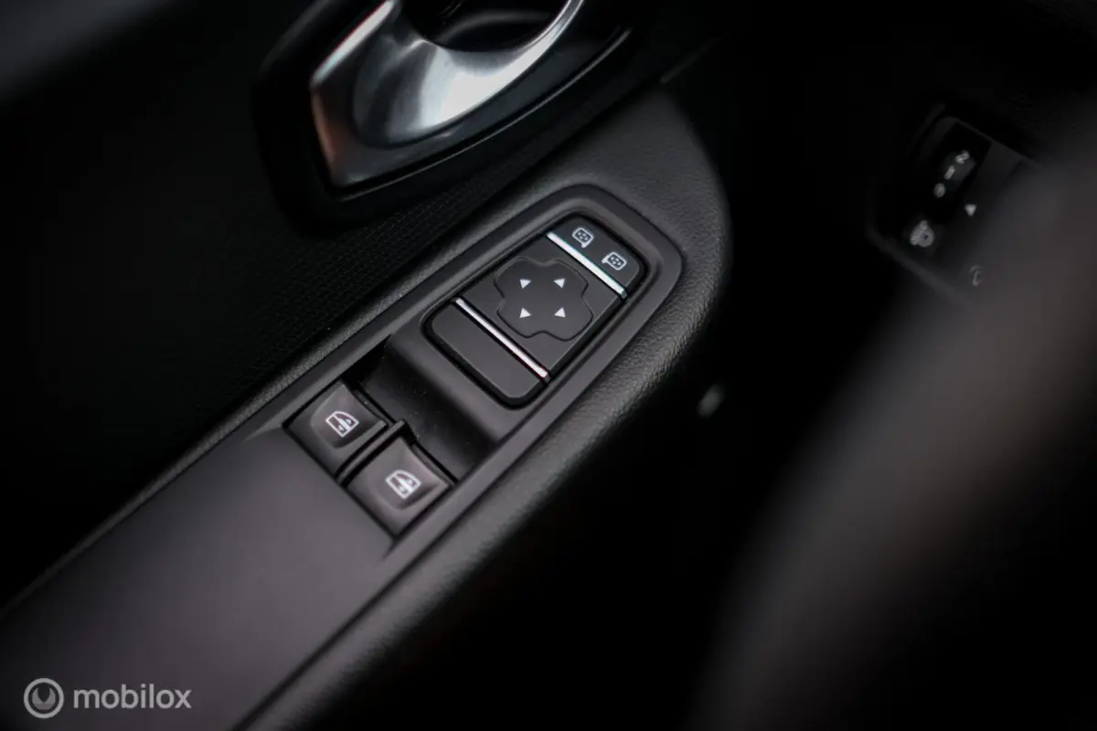 0.9 TCe Zen 90 pk | Nieuwe APK | Nieuwe banden all season | rijklaar | LED | Cuise | Airco | NL auto NAP |