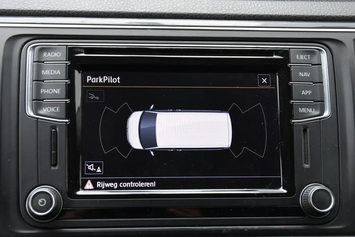 2.0 TDI L1H1 Highline LEER Carplay OZ
