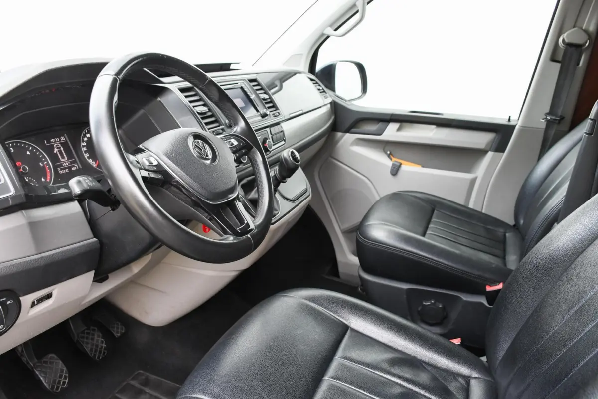 2.0 TDI L1H1 Highline LEER Carplay OZ