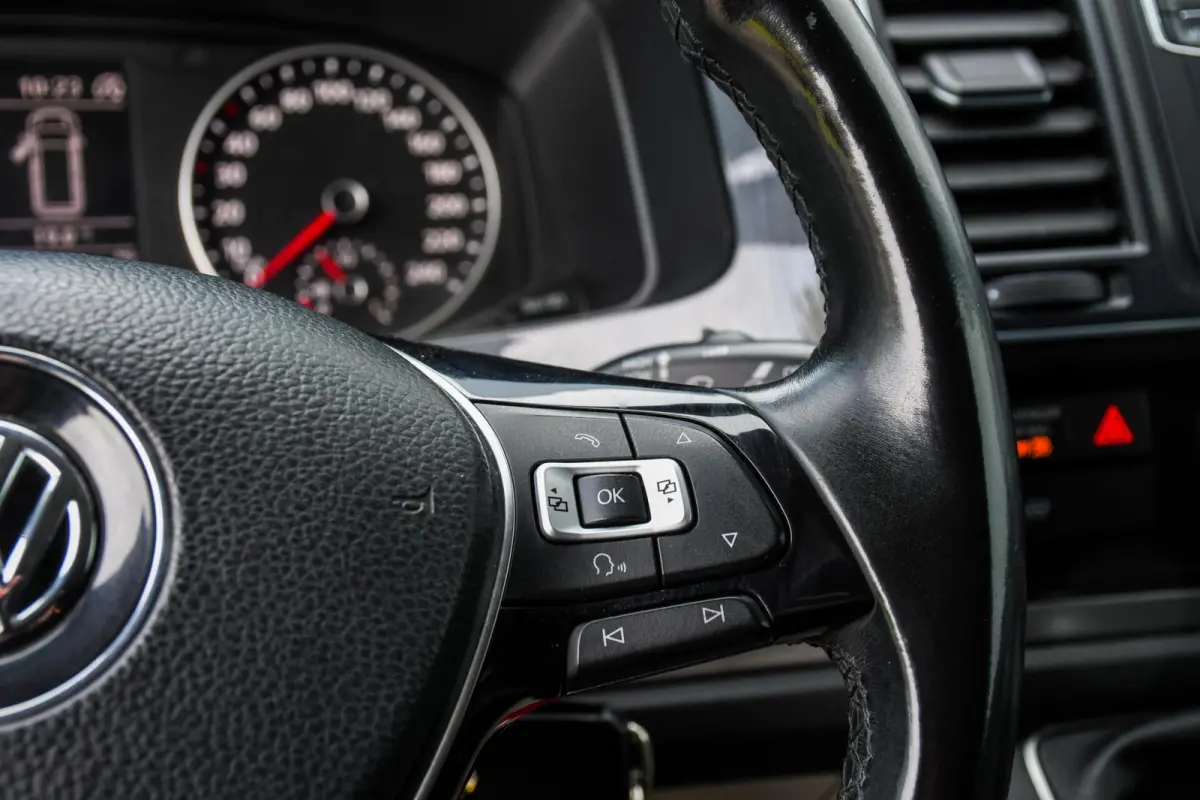 2.0 TDI L1H1 Highline LEER Carplay OZ