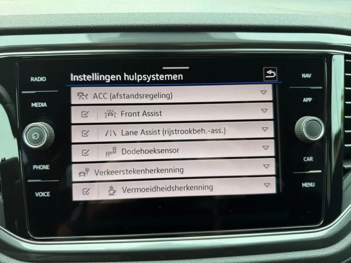 1.5 TSI DSG R-LINE CAMERA/ELEK-KLEP/DIG-DASH/ACC/STOELVERW/NAVI