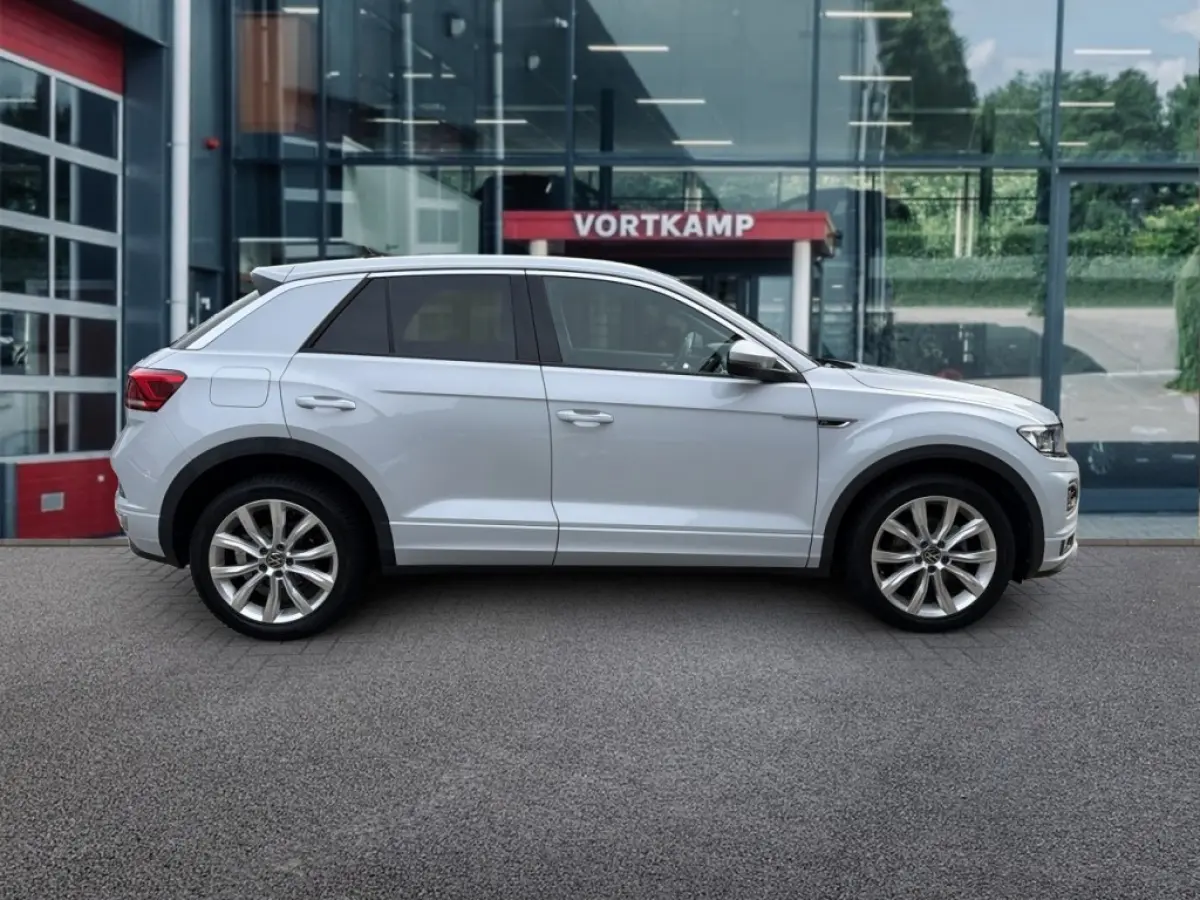 1.5 TSI DSG R-LINE CAMERA/ELEK-KLEP/DIG-DASH/ACC/STOELVERW/NAVI