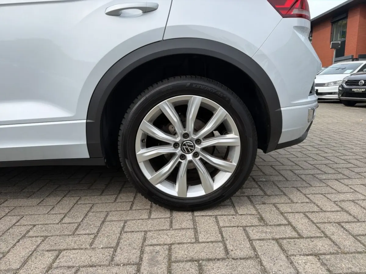 1.5 TSI DSG R-LINE CAMERA/ELEK-KLEP/DIG-DASH/ACC/STOELVERW/NAVI