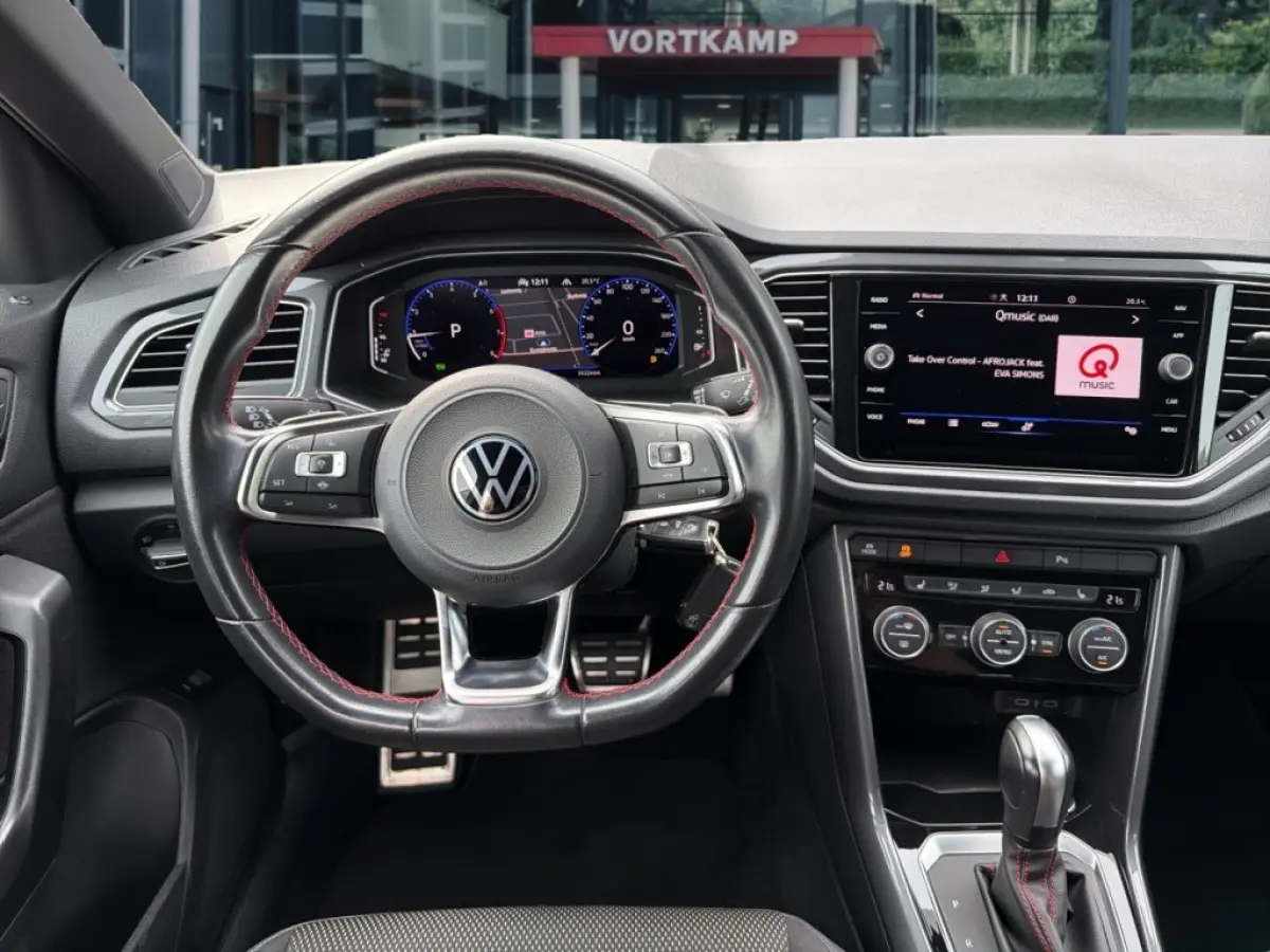 1.5 TSI DSG R-LINE CAMERA/ELEK-KLEP/DIG-DASH/ACC/STOELVERW/NAVI