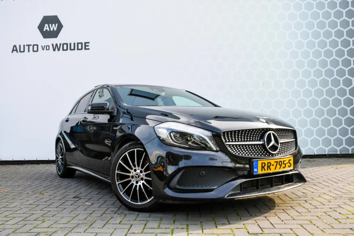 180 EDITION AMG Panoramadak Night Camera